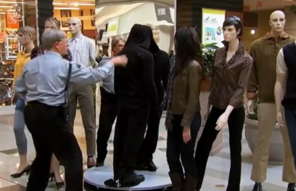 Prank of the Week: Fugitive Transforms Into Mannequin [VIDEO]