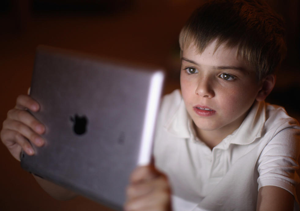 Flint Schools to Spend $42k on iPads for Elementary School Students