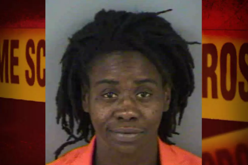 Woman Stabs BF After He Passes Gas