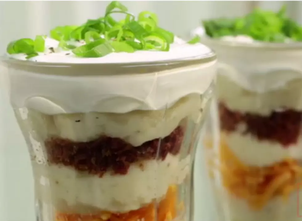 Check Out This Loaded Mashed Potato Sundae – Yummy! [Video]
