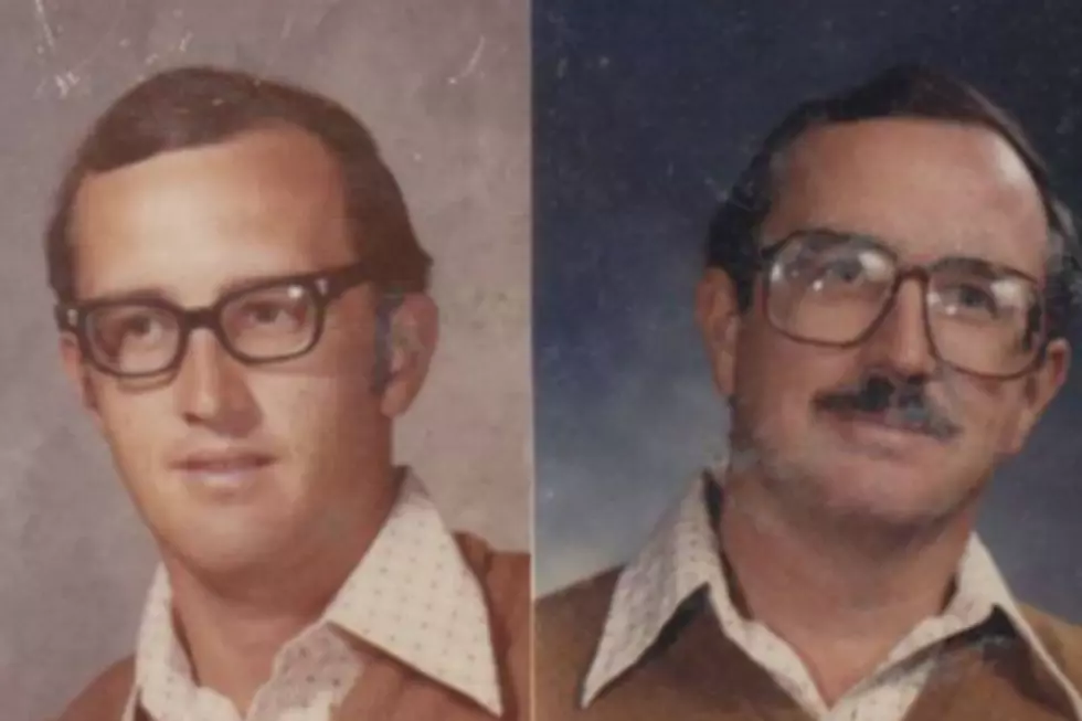 Teacher Wears the Same Outfit for 40 Years of School Photos [VIDEO]