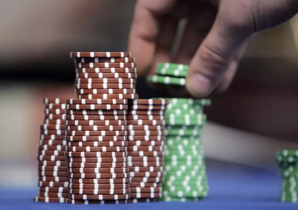 &#8216;Too Drunk&#8217; Tourist Suing Vegas Casino For $500,000 Gambling Debt [Video]
