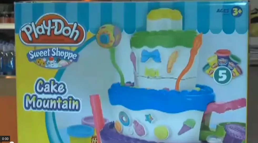 Play-Doh Exchanges Phallic Toy [VIDEO]