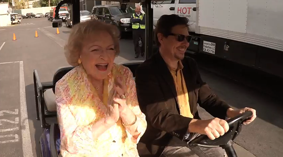 Betty White Got a Flash Mob for her Birthday [VIDEO]