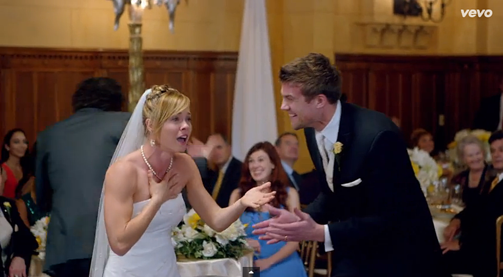 Maroon 5 Crashes Real Weddings In Video For ‘sugar Video 4154