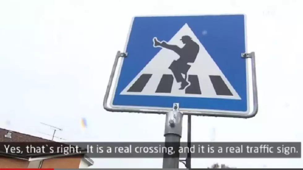 Traffic Sign in Norway Encourages People to ‘Silly Walk’ [VIDEO]
