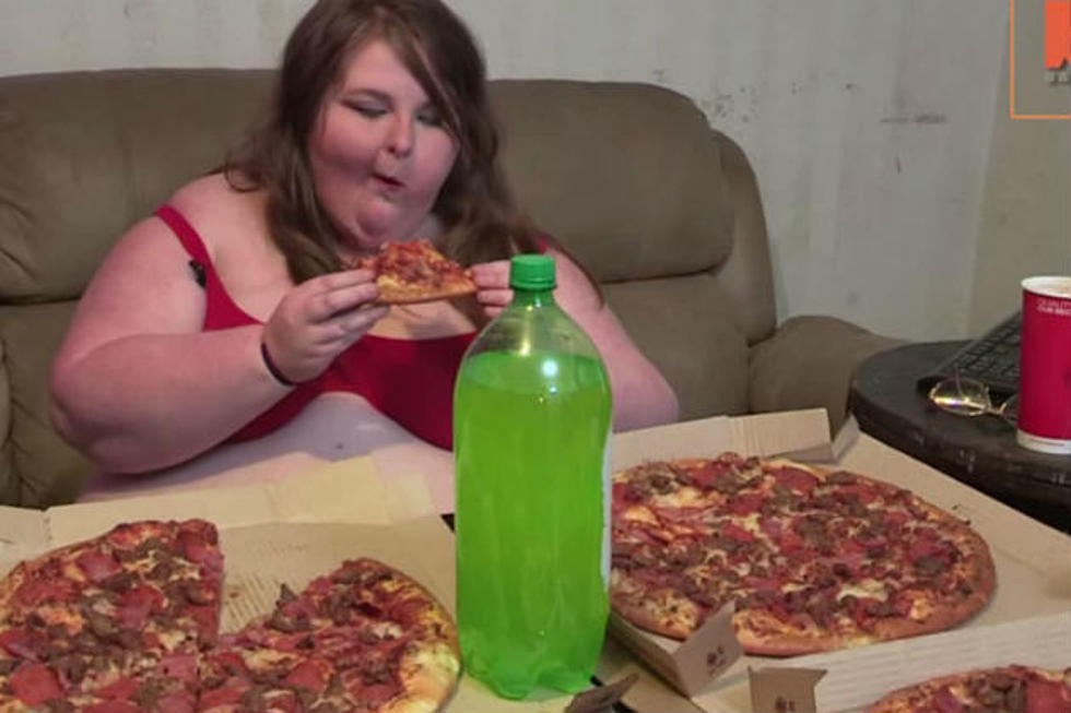 Mom Encourages 400 Pound Feeding-Model Daughter to Eat, Eat, Eat [VIDEO]