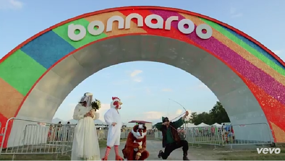 Mumford & Sons New Music Video from Bonnaroo – We Were There! [VIDEO]