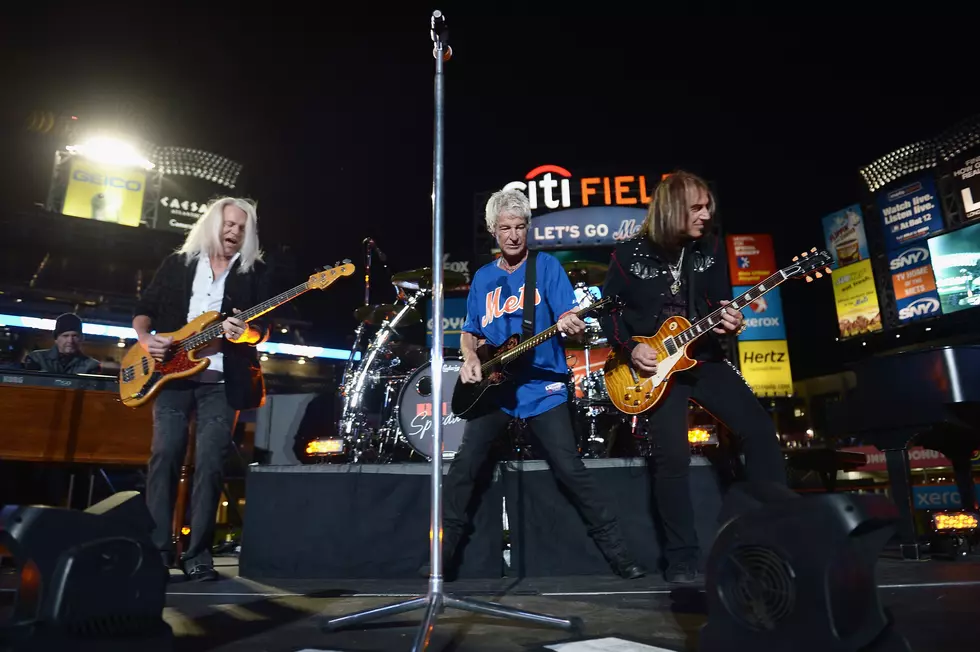 REO’s Kevin Cronin Opens Up to Michigan Crowd About Gary Richrath’s Death [VIDEO]