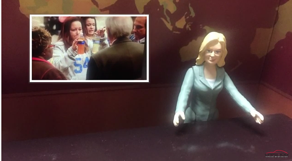 Playing With My SNL Action Figures: Weekday Update 9/30/15 [VIDEO]