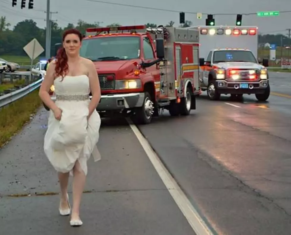 Paramedic Bride Helps During Accident on the Way to Reception [PHOTO]