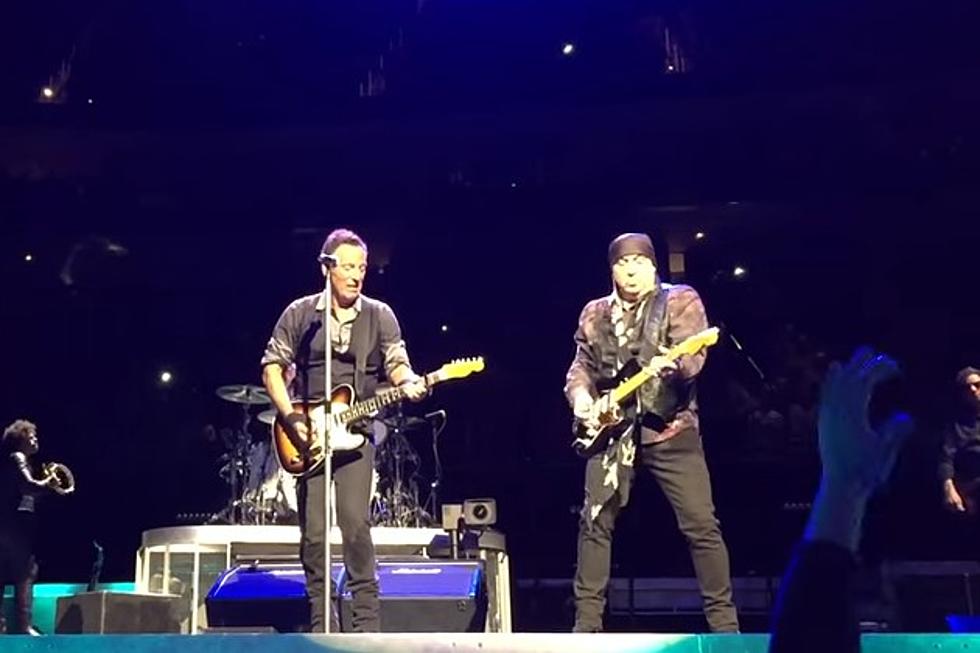 Bruce Springsteen’s Tribute to David Bowie [VIDEO]
