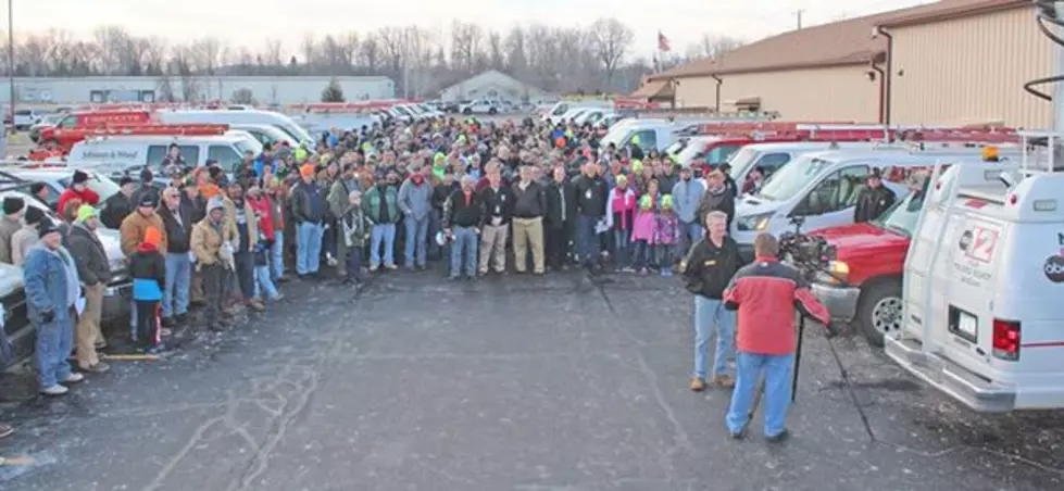 300 Plumbers Come to Flint to Install Filters [VIDEO]