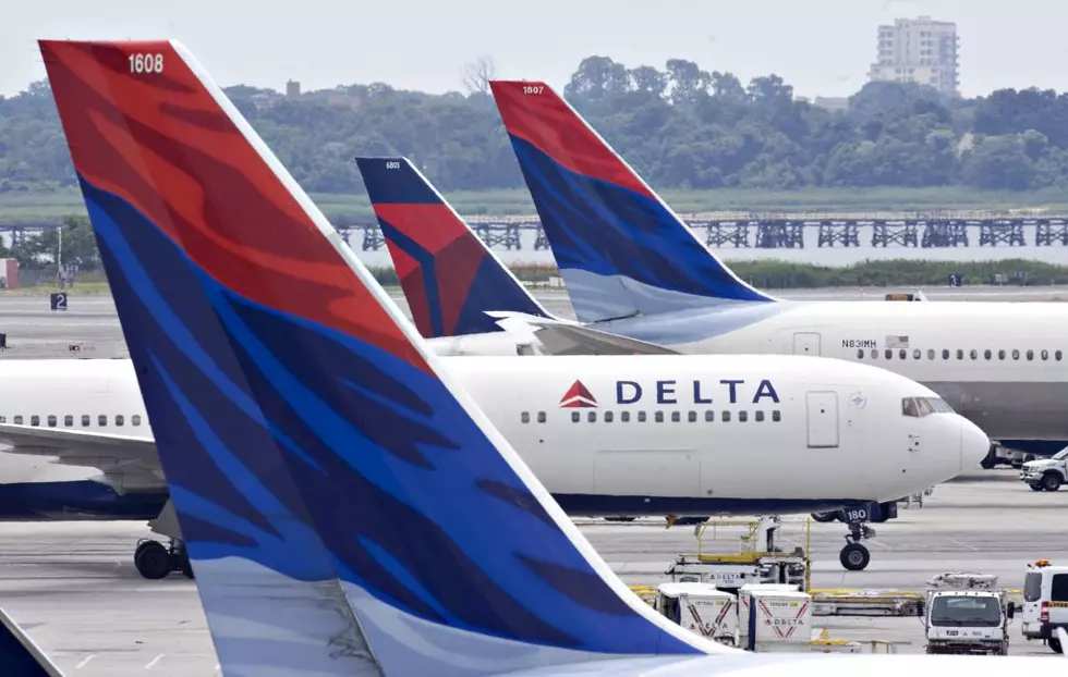 The Good News: Delta Goes Above and Beyond for a Mom Of Triplets [PHOTO]