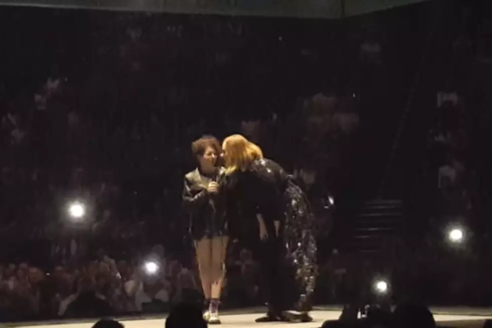 Adele Brings 12-Year-Old Autistic Girl Onstage to Sing, and It&#8217;s the Coolest Thing You&#8217;ve Ever Seen [VIDEO]