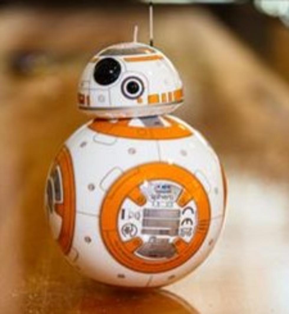 Amie Geeks Out: Star Wars BB-8 Toy Update Includes Droid Reacting to Film [VIDEO]