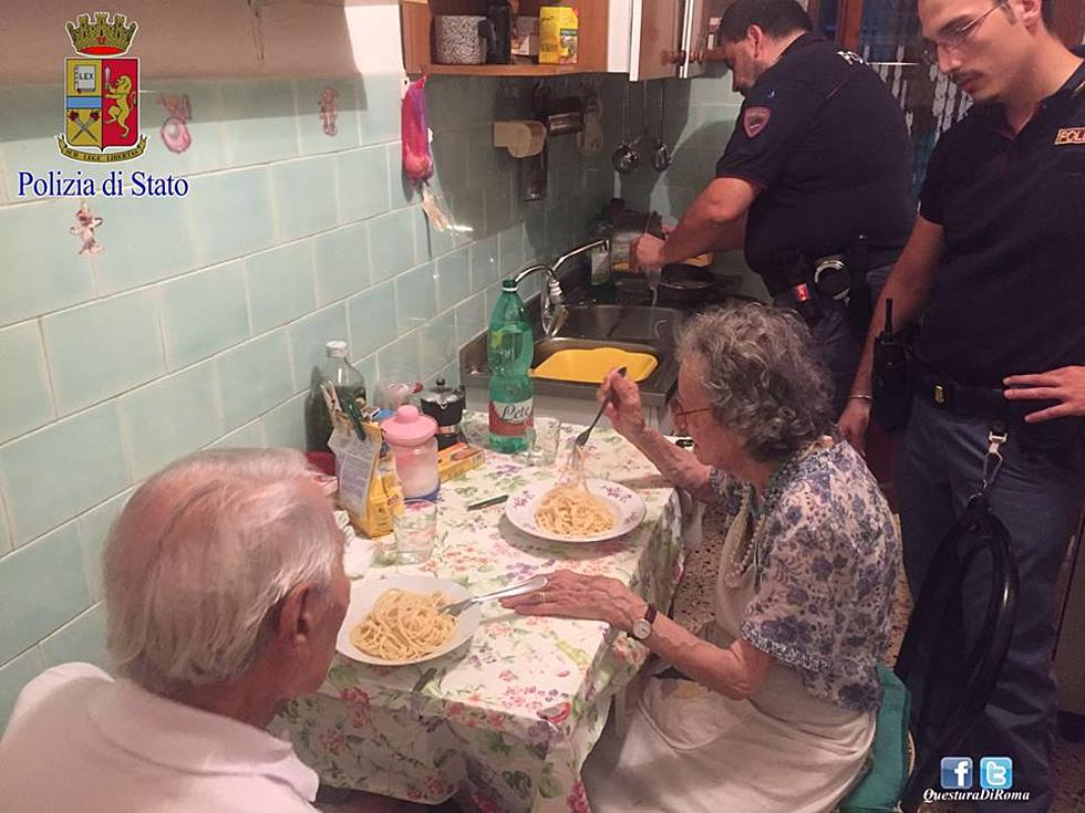 Italian Police Cook Dinner for Lonely Elderly Couple – The Good News [PHOTO]