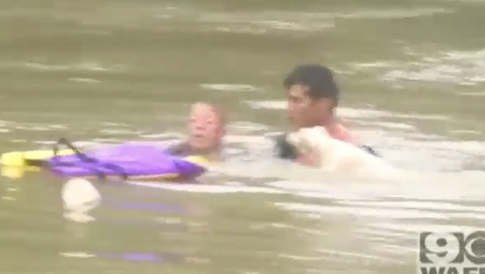 Louisiana Man Saves Woman, Dog from Sinking Car – The Good News [VIDEO]