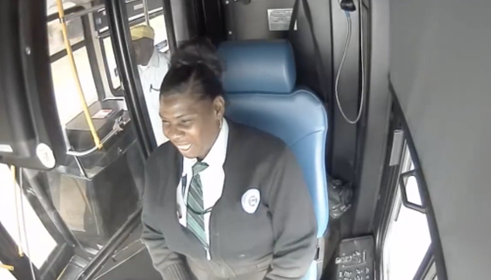 Milwaukee Bus Driver Helps to Save Two Missing Children – The Good News [VIDEO]