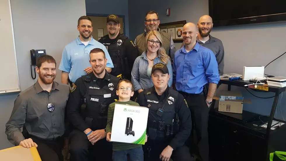 7-Year-Old Gives His Nintendo to Wisconsin Police Officers – The Good News [VIDEO]