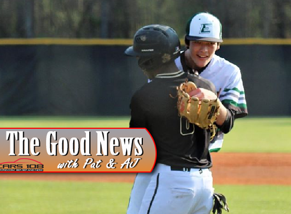 High School Baseball Player Unites Over Grieving Pitcher – The Good News [PHOTOS]