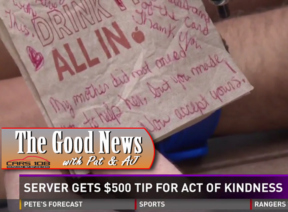 Applebee’s Server Gets $500 Tip from Stranger – The Good News [VIDEO]