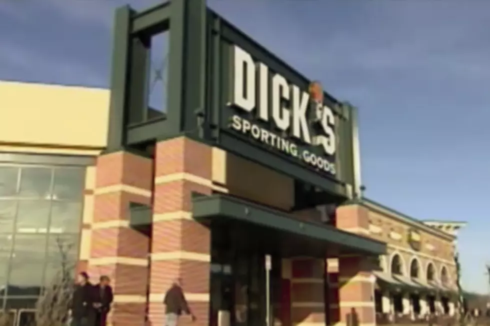 Dick&#8217;s Sporting Goods Banning Sales of Assault Rifles [VIDEO]