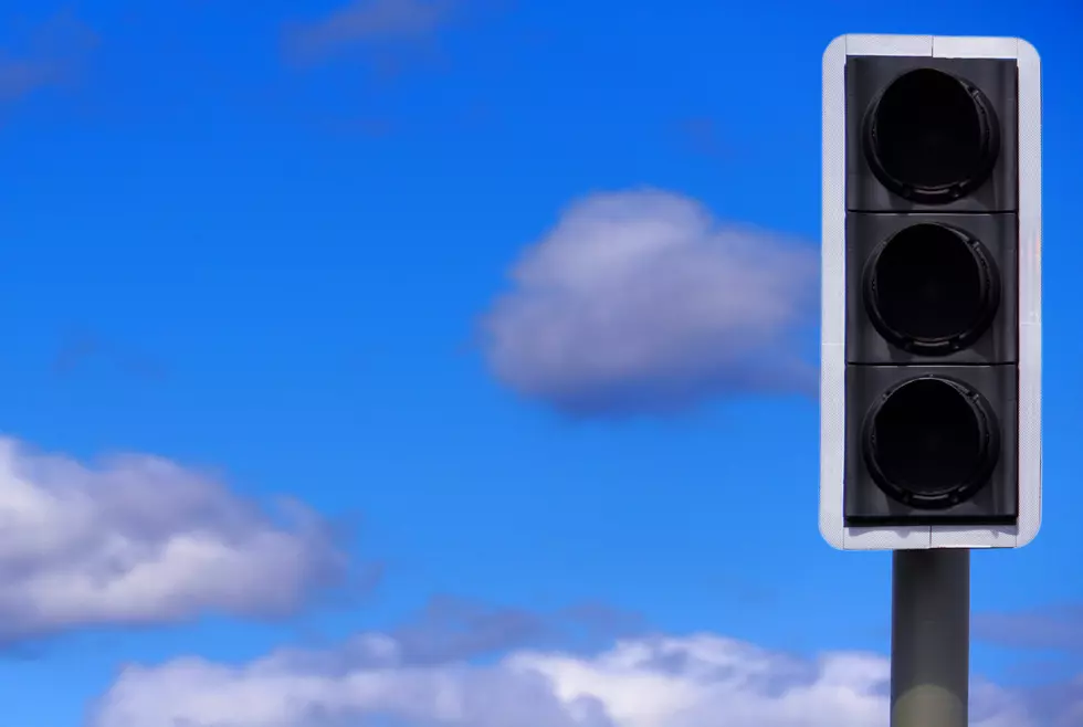 Michigan: Traffic Light Out &#8212; It&#8217;s a Four-Way Stop, Officially