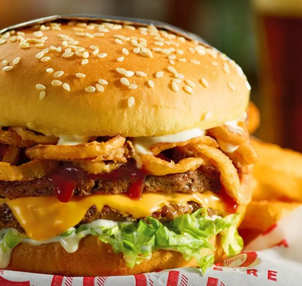 Teachers Eat for Free at Red Robin Next Week