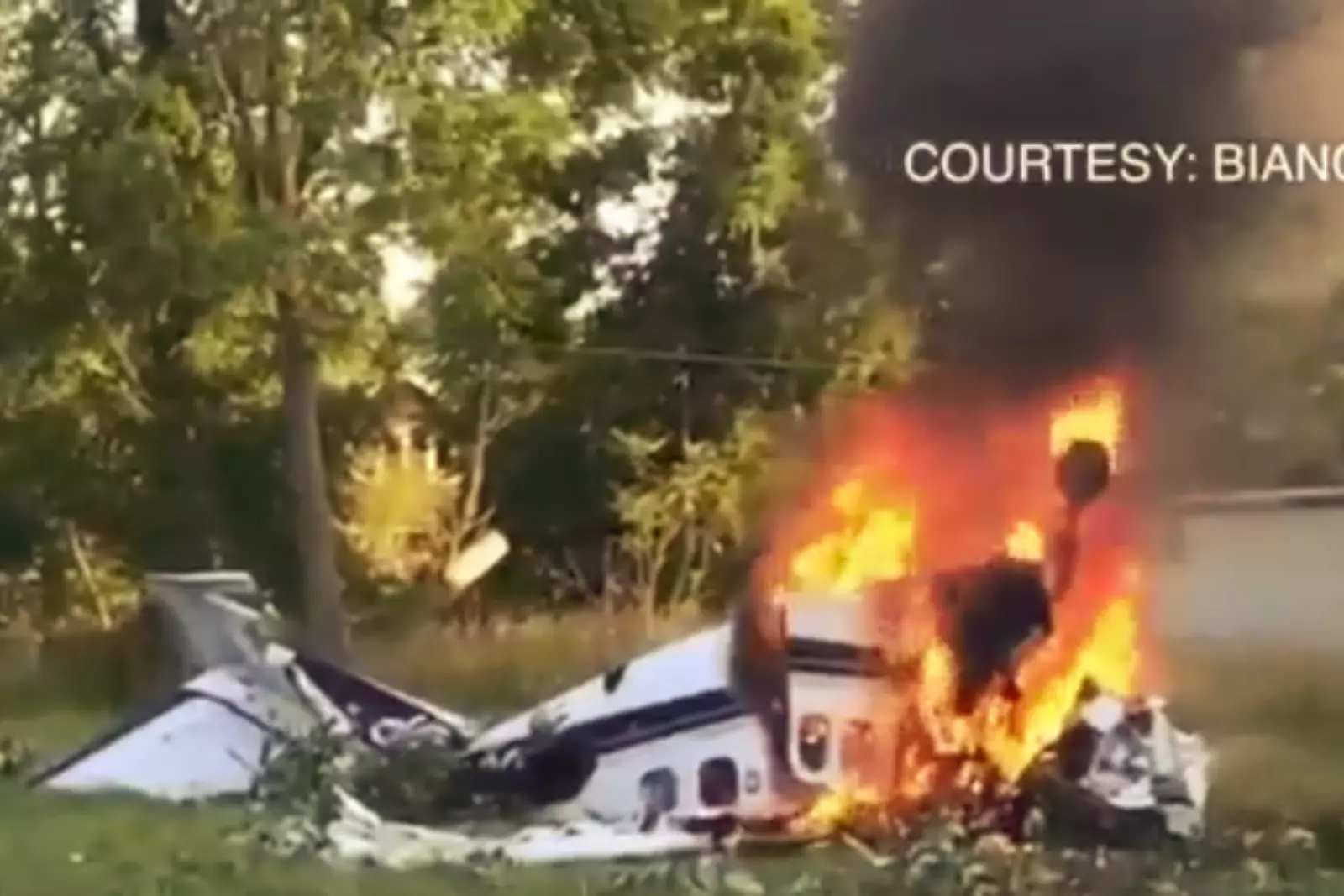 plane crash detroit city airport