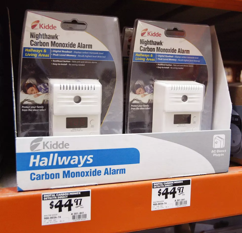 Flint Fire Dept. Installing Free Carbon Monoxide & Smoke Detectors – The Good News