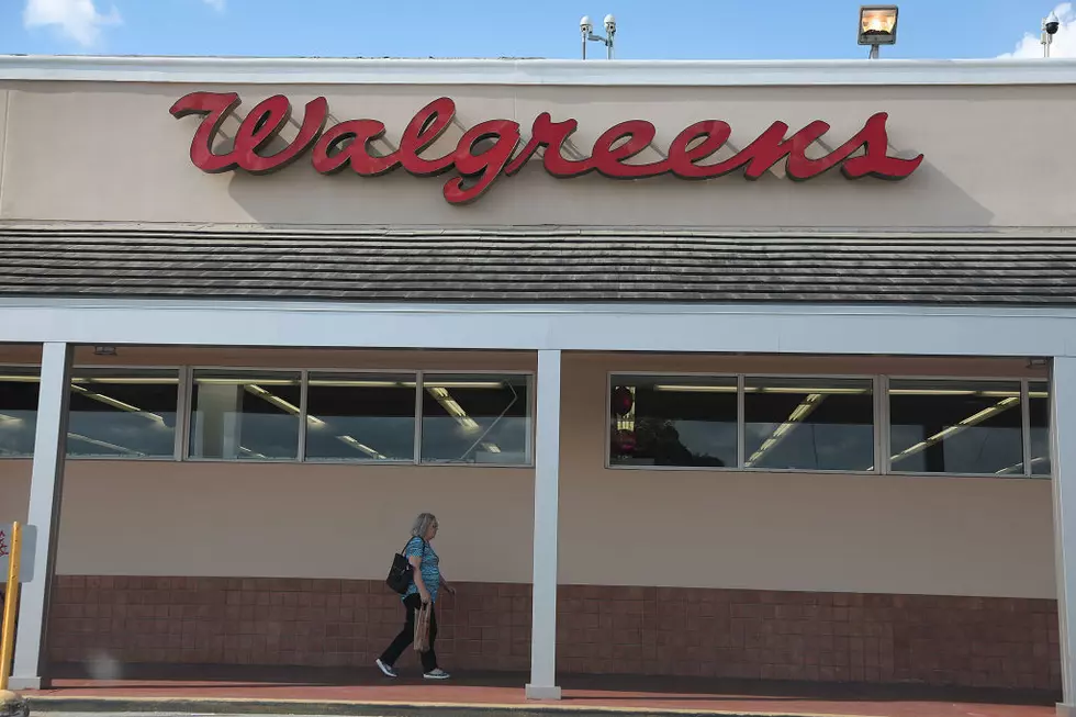 Walgreens, Pizza Hut Announce Hundreds of Store Closings