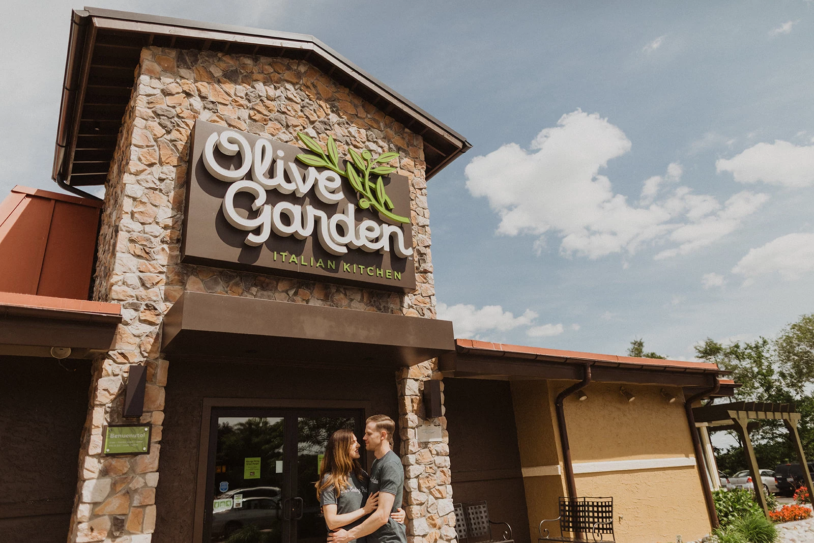 This Michigan Couple Had an Olive GardenThemed Wedding