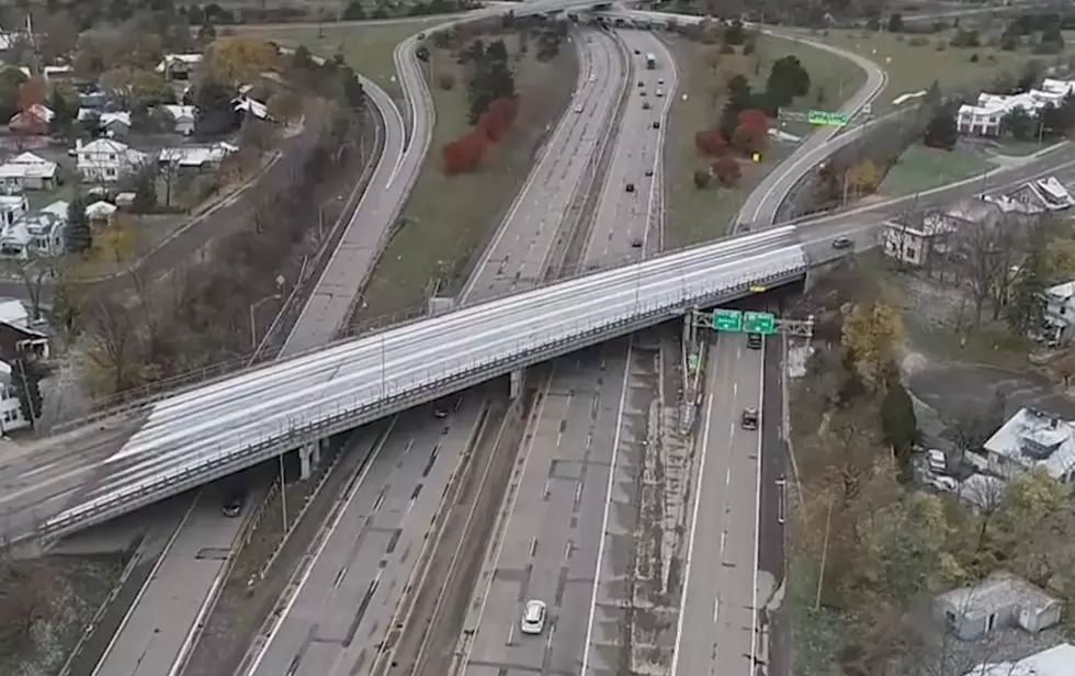 Video Shows Bridge in Flint Freezing Over Before Road