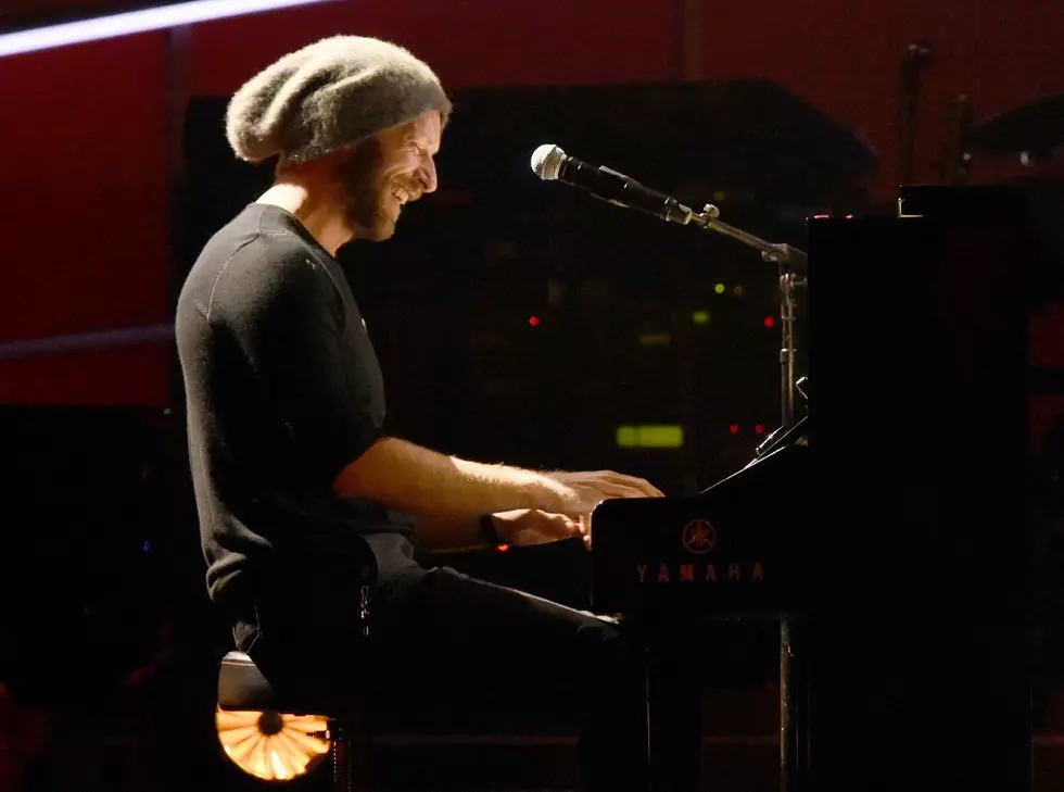 Coldplay&#8217;s Chris Martin Does COVID-19 Concert from Home [VIDEO]