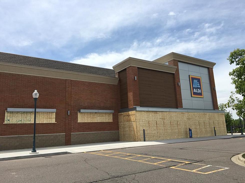 ALDI Grand Blanc Boards Up for Protests; Residents Want Boycott