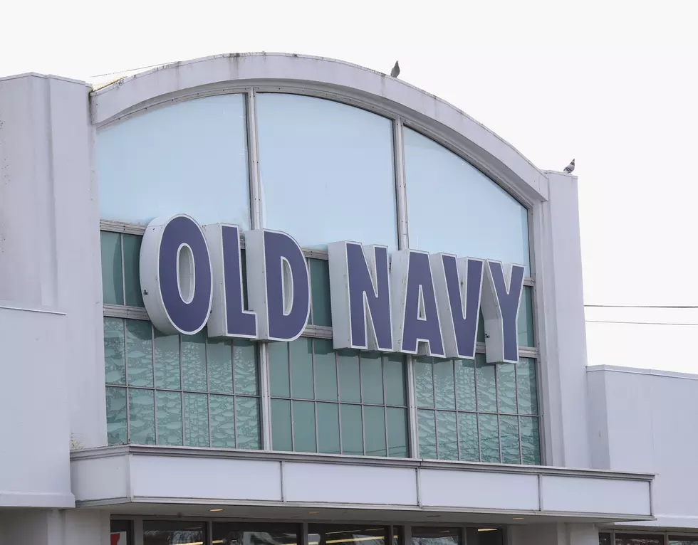 Old Navy Will Pay Employees to Work Voting Polls on Election Day