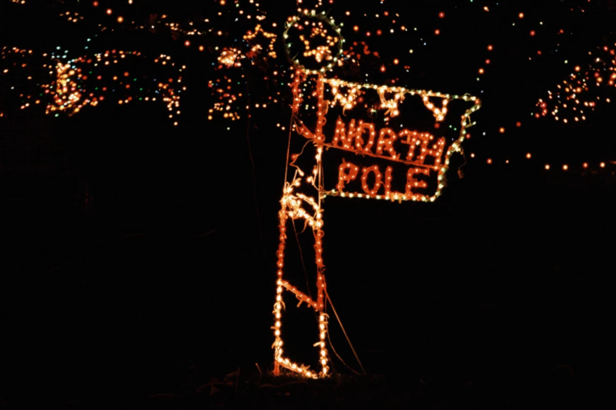 Grand Blanc's Bicentennial ParkHaving Christmas Lights DriveThru