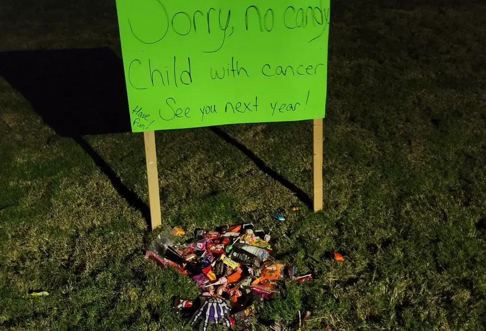 GOOD NEWS: Trick-Or-Treaters Left Candy for a Child With Cancer 