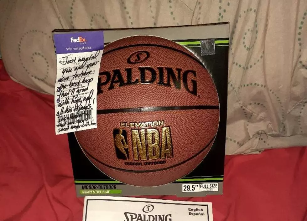 FedEx Driver Gives Little Boy a New Basketball Hoop &#8211; The Good News