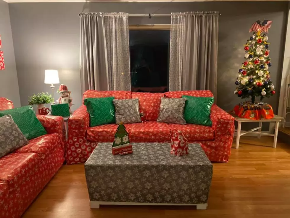 &#8216;Elf on the Shelf&#8217; Elves Gift-Wrap Ohio Family&#8217;s Entire Living Room [PHOTOS]