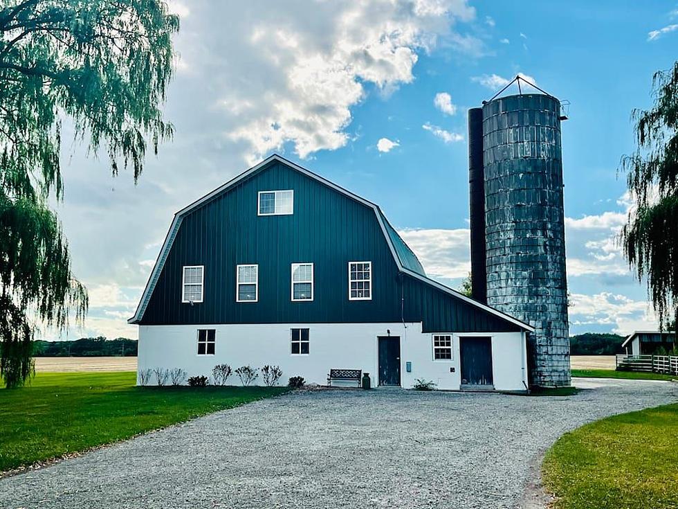 This Barn in Michigan Has Been Converted Into an Awesome House 