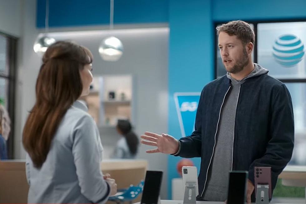 Matthew Stafford&#8217;s New AT&#038;T Ad Gives Playful Nod To Days in Detroit: Watch