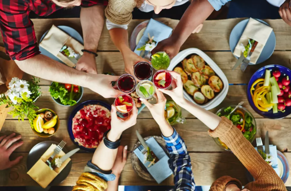 5 Tips For The Best Michigan Friends-Giving Party