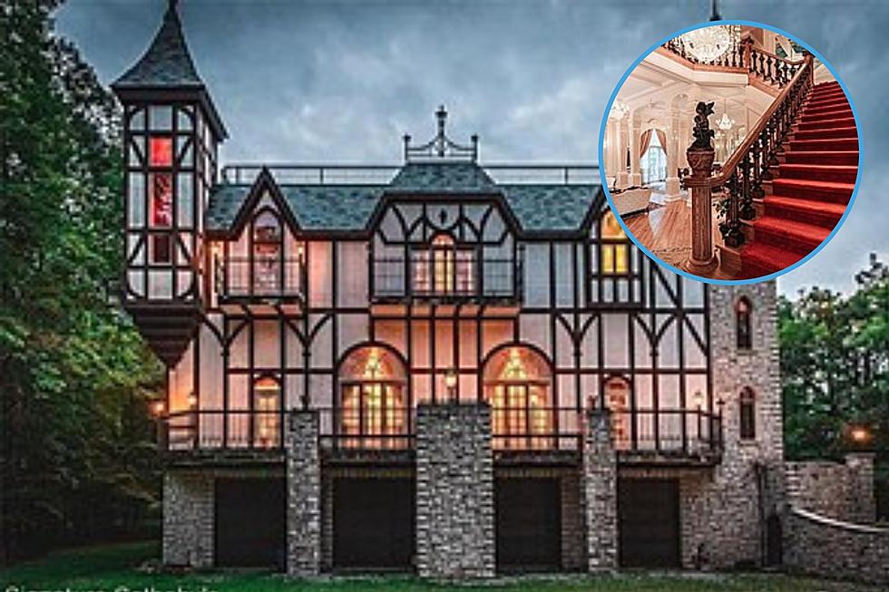 Peek Inside This 26-Room Castle in Rochester, Michigan