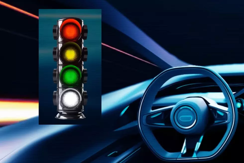 Michigan: Are Traffic Lights About To Get A New Color?