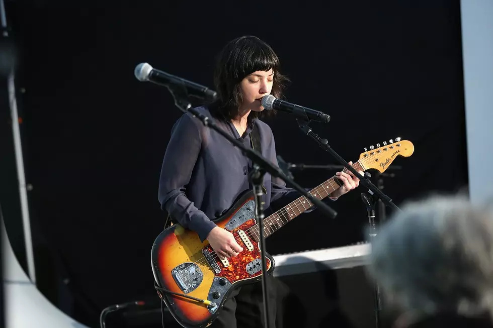 Sharon Van Etten Brings On 'The End of the World' 