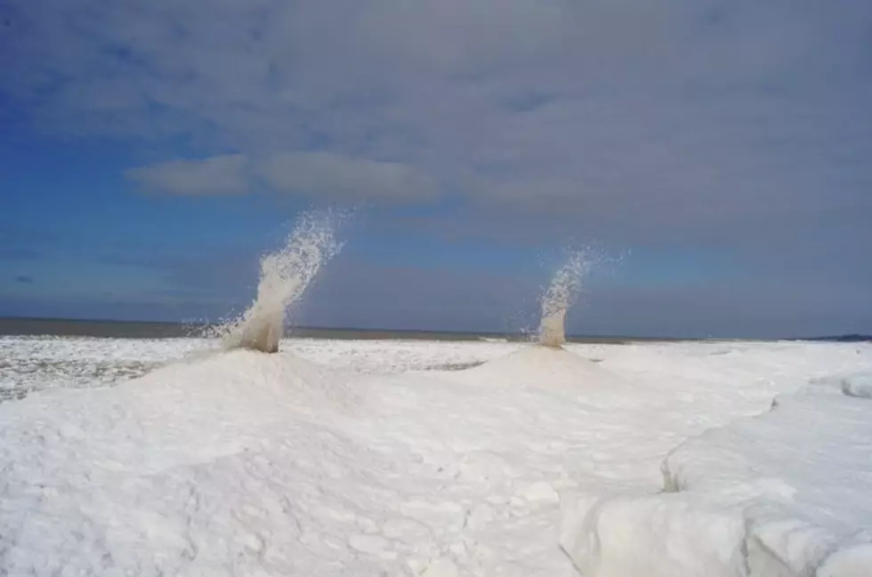 ‘Ice Volcanoes’ erupt on Lake Michigan