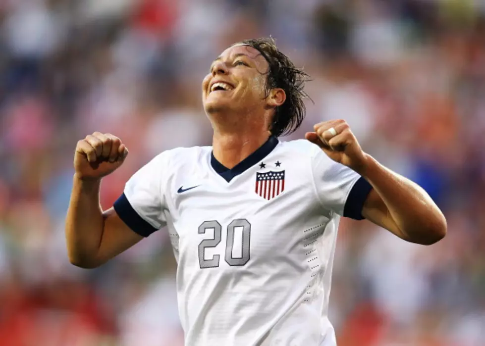 Abby Wambach Breaks Mia Hamm’s All Time International Goal Record And Nobody Noticed [VIDEO]