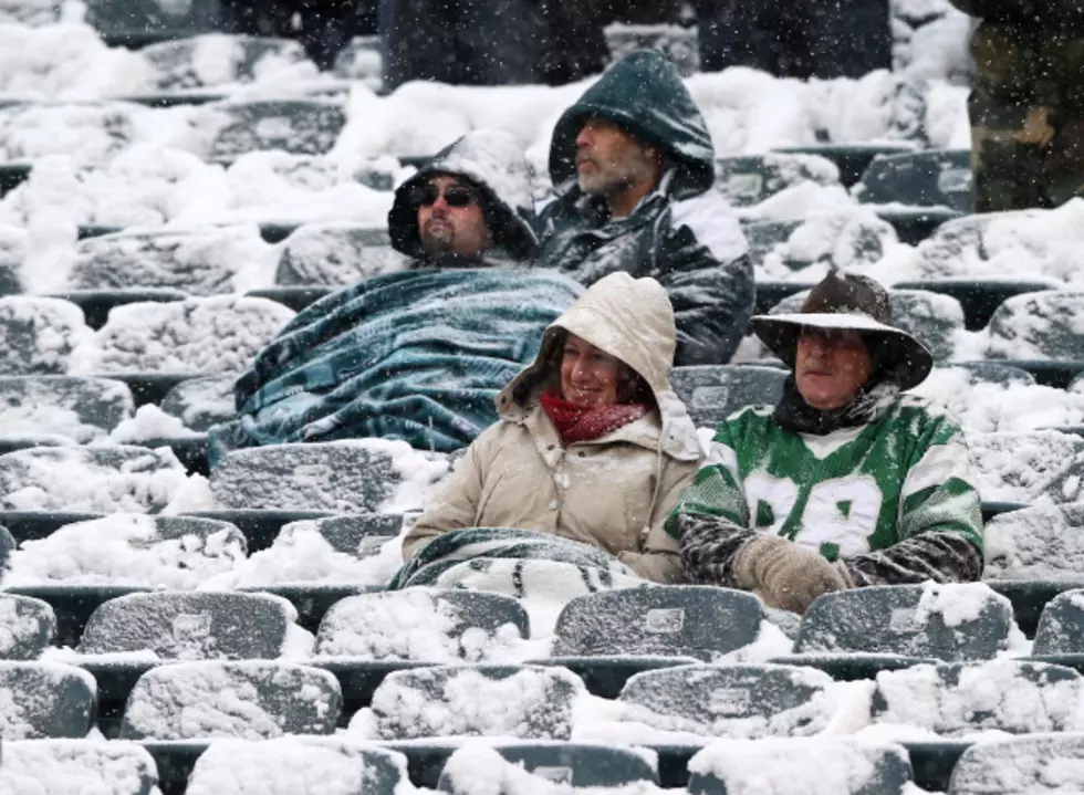 Philadelphia Eagles Fans Bring Hot Tub To Stadium Tailgate